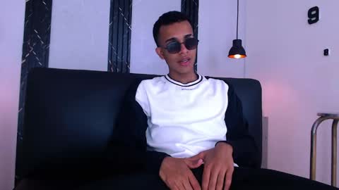 Snapshot of aston_vera chatting on 21, 4, 2026 Aston online show from 21, 4, 2026