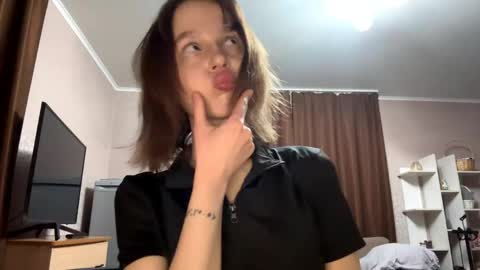 Snapshot of asunavue chatting on 13, 5, 2026 Asuna online show from 13, 5, 2026