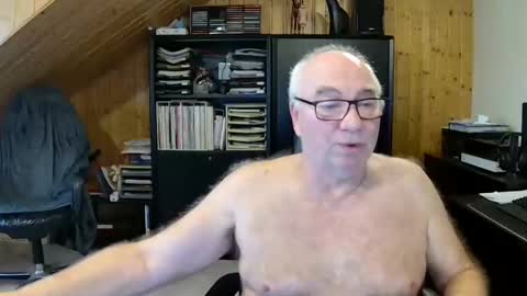 Snapshot of asusandy chatting on 15, 1, 2025 asusandy online show from 15, 1, 2025