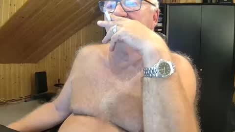 Snapshot of asusandy chatting on 12, 9, 2025 asusandy online show from 12, 9, 2025