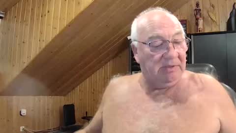 Snapshot of asusandy chatting on 15, 9, 2025 asusandy online show from 15, 9, 2025