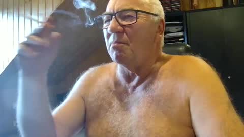 Snapshot of asusandy chatting on 18, 9, 2025 asusandy online show from 18, 9, 2025