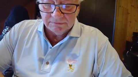 Snapshot of asusandy chatting on 14, 10, 2025 asusandy online show from 14, 10, 2025