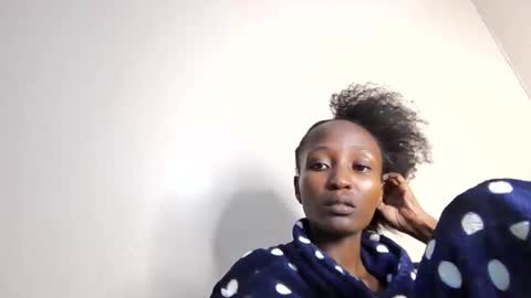 Snapshot of atara_seren chatting on 4, 5, 2026 atara_seren online show from 4, 5, 2026