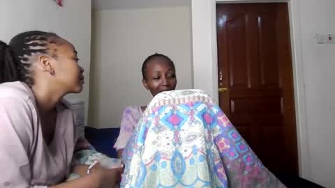 Snapshot of atara_seren chatting on 15, 5, 2026 atara_seren online show from 15, 5, 2026