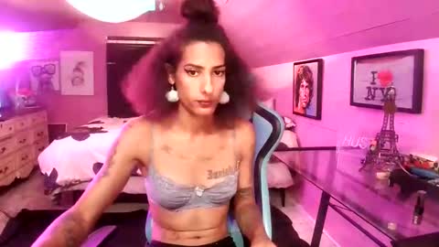   xoxo G0DD3SS xoxox    online show from 13, 10, 2025