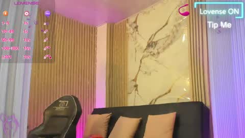Snapshot of athenaa_tay chatting on 5, 6, 2026 Atenea online show from 5, 6, 2026