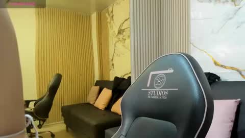 Snapshot of athenaa_tay chatting on 10, 6, 2026 Atenea online show from 10, 6, 2026