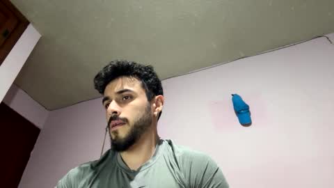 Snapshot of athlete_boy22 chatting on 12, 10, 2025 Atlas online show from 12, 10, 2025