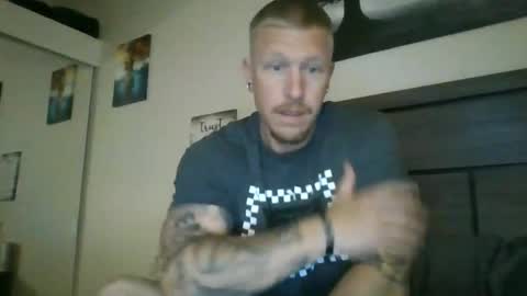 Snapshot of athletic_skater779 chatting on 24, 5, 2026 AthleticWhiteboy777 online show from 24, 5, 2026