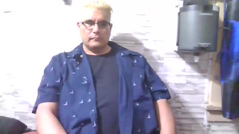 A online show from 1, 2, 2025