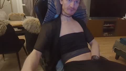 Max Powers online show from 19, 1, 2025