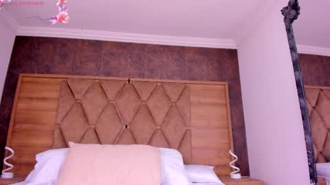 Audrey Hayworth online show from 2, 2, 2026