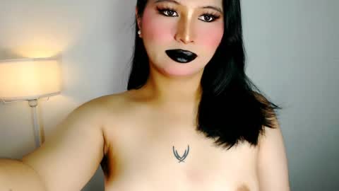 Snapshot of audreyholloway chatting on 25, 5, 2026 Audrey online show from 25, 5, 2026