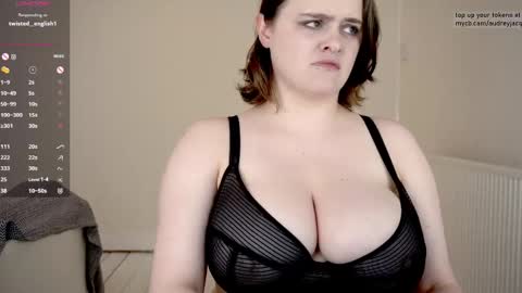 Snapshot of audreyjacq chatting on 26, 5, 2026 Audrey Jacq online show from 26, 5, 2026