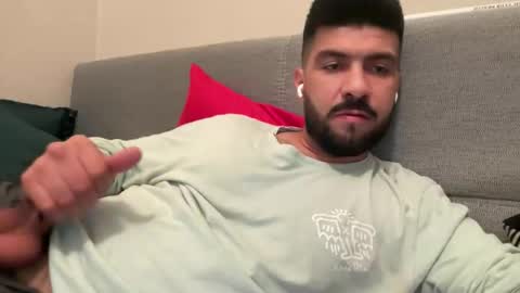 Snapshot of augustload chatting on 18, 9, 2025 AugustLoad online show from 18, 9, 2025