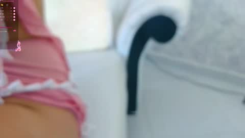 Aura sanders online show from 5, 1, 2026