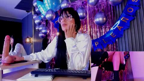 Snapshot of aurabakers chatting on 8, 3, 2025 Aura online show from 8, 3, 2025