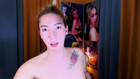 Snapshot of aurakharisma_xx chatting on 13, 3, 2026 Miss awra online show from 13, 3, 2026