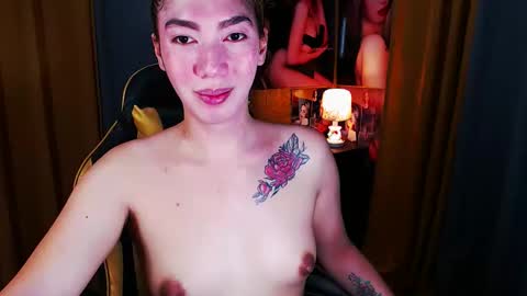 Snapshot of aurakharisma_xx chatting on 7, 4, 2026 Miss awra online show from 7, 4, 2026