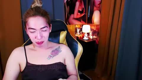 Snapshot of aurakharisma_xx chatting on 12, 4, 2026 Miss awra online show from 12, 4, 2026