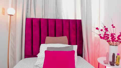 Aura Stone online show from 21, 12, 2024