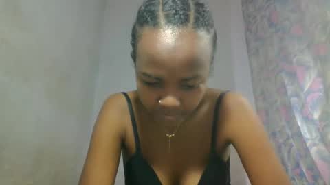 Snapshot of aurelie08 chatting on 24, 5, 2026 aurelie08 online show from 24, 5, 2026
