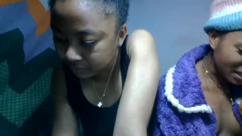 Snapshot of aurelie08 chatting on 3, 7, 2026 aurelie08 online show from 3, 7, 2026