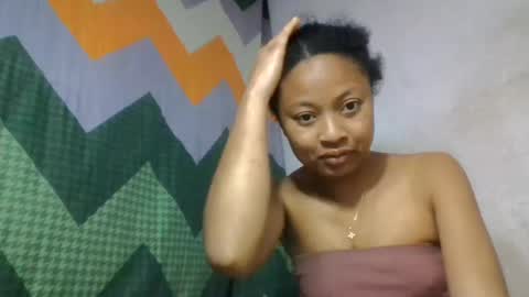 Snapshot of aurelie08 chatting on 5, 7, 2026 aurelie08 online show from 5, 7, 2026