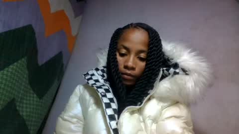 Snapshot of aurelie08 chatting on 7, 7, 2026 aurelie08 online show from 7, 7, 2026