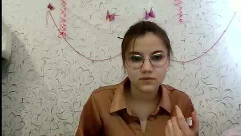 Snapshot of aurora_breeze chatting on 4, 2, 2026 Kiara Xanthe online show from 4, 2, 2026