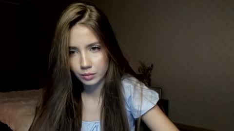 Snapshot of aurora_glow_21 chatting on 16, 11, 2025 Aurora online show from 16, 11, 2025