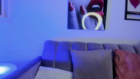 Snapshot of aurora_rainbow chatting on 23, 10, 2025 aurora_rainbow online show from 23, 10, 2025