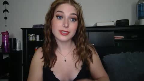 Snapshot of auroralightz1 chatting on 29, 10, 2025 auroralightz1 online show from 29, 10, 2025