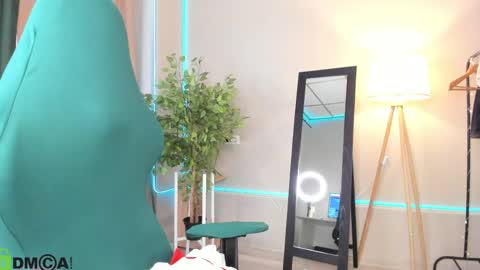 Snapshot of auroratemptia chatting on 20, 4, 2026 Aurora online show from 20, 4, 2026
