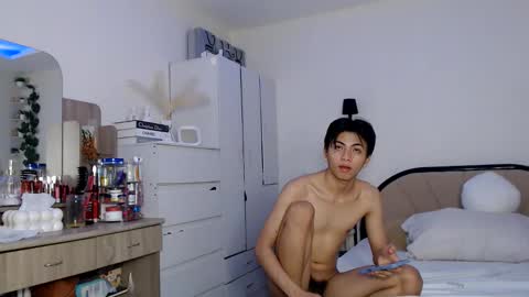 Snapshot of aus_thin02 chatting on 25, 3, 2026 Austin online show from 25, 3, 2026