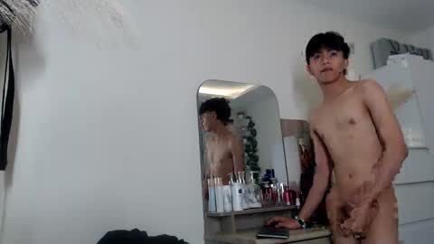 Snapshot of aus_thin02 chatting on 8, 4, 2026 Austin online show from 8, 4, 2026