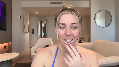 aussielulu online show from 15, 4, 2026