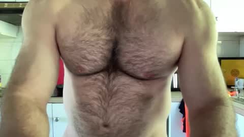 Snapshot of aussiemuscledad chatting on 1, 6, 2026 AussieMuscleDad online show from 1, 6, 2026