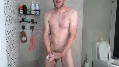 Snapshot of aussieweapon chatting on 7, 10, 2025 Nick online show from 7, 10, 2025