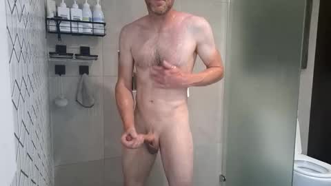 Snapshot of aussieweapon chatting on 26, 11, 2025 Nick online show from 26, 11, 2025