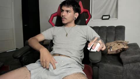 Snapshot of austin_falcon chatting on 16, 1, 2025 Austin online show from 16, 1, 2025