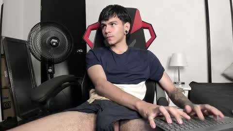 Snapshot of austin_falcon chatting on 18, 2, 2025 Austin online show from 18, 2, 2025