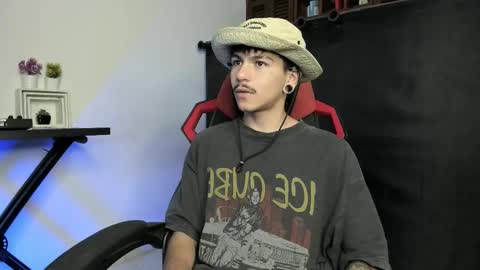 Snapshot of austin_falcon chatting on 25, 9, 2025 Austin online show from 25, 9, 2025