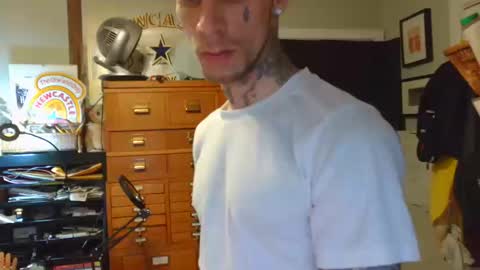 Snapshot of austinisking1916 chatting on 14, 10, 2025 Austin is King online show from 14, 10, 2025