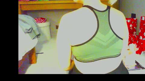 Snapshot of autumn_secret chatting on 11, 12, 2024 Autumn secret online show from 11, 12, 2024