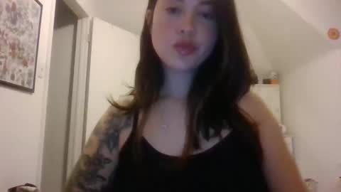 autumnb712 online show from 11, 2, 2025