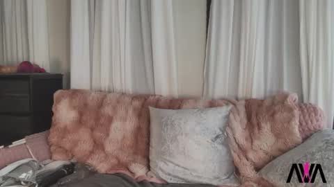 Snapshot of ava_west chatting on 19, 4, 2026 Ava online show from 19, 4, 2026