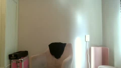 avajadey online show from 10, 3, 2025