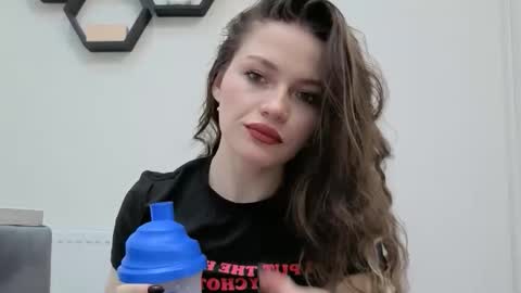 Aveline online show from 24, 3, 2026